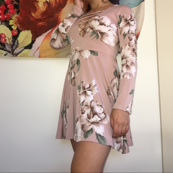 ⭐️F21 floral fit & flare dress - Picture 2 of 8